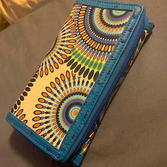 Mandala Geometric Trifold Leatherette Wallet - Picture 4 of 11